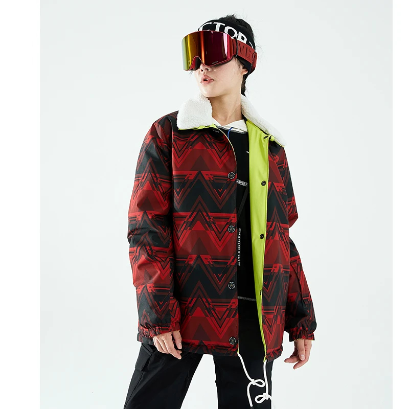 0-7b9eda.jpeg femme portant une Parka reversible femme rouge à motif avec col fourrée