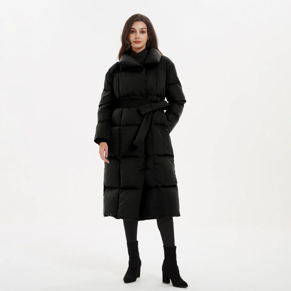 Parka femme chaude et longue avec ceinture Parka femme chaude et longue avec ceinture sur une femme sur fond gris