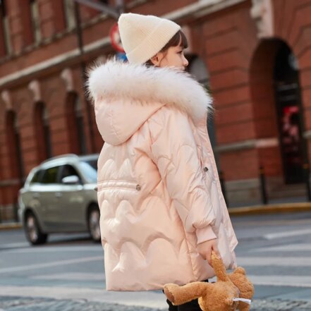 Parka fille rose épaisse avec col en fourrure synthétique sur la capuche