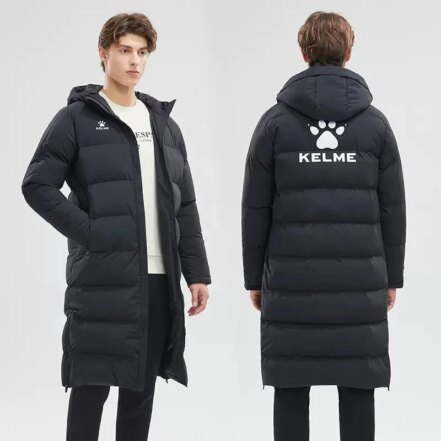 Parka foot homme matelassée et noire porté par un homme de face et de dos, sur fond blanc