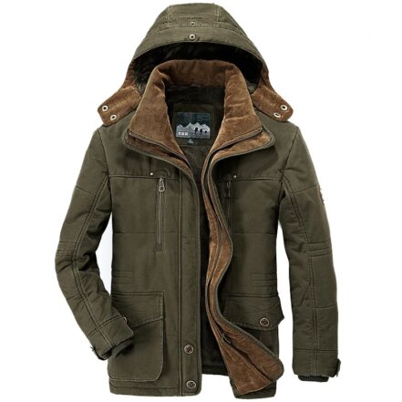 Parka fourrée homme avec multi poche et intérieur polaire, vert kaki, sur fond blanc