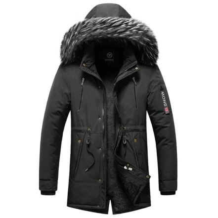 Parka fourrure homme avec capuche noire, avec fermeture à zipper, et fausse fourrure noire sur la capuche