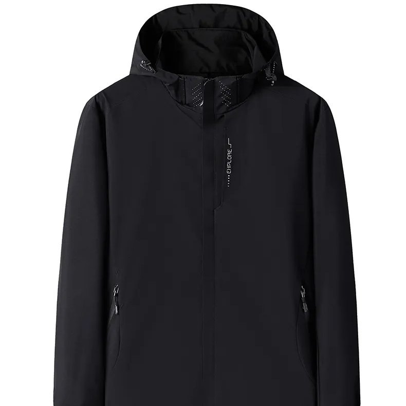 Parka pluie femme avec capuche pour randonnée Parka pluie femme avec capuche pour randonnée sur fond blanc