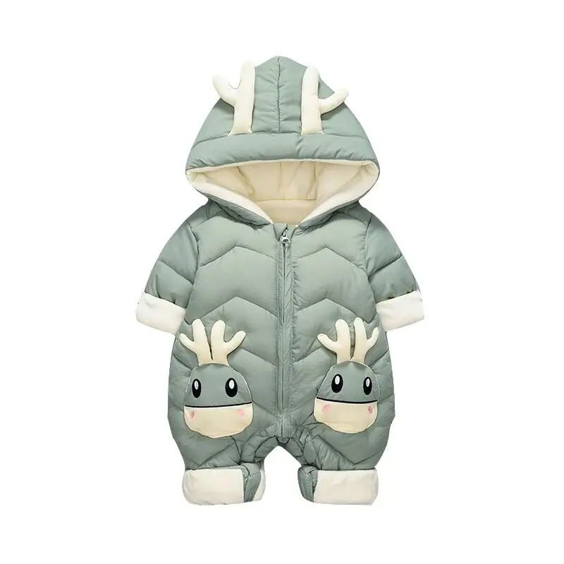 IMG_10_2024_parka_bebe_verte_adorable_style_combinaison2 Parka bébé verte et adorable style combinaison sur fond blanc